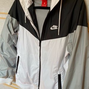 Nike Men’s Windrunner Hooded Jacket